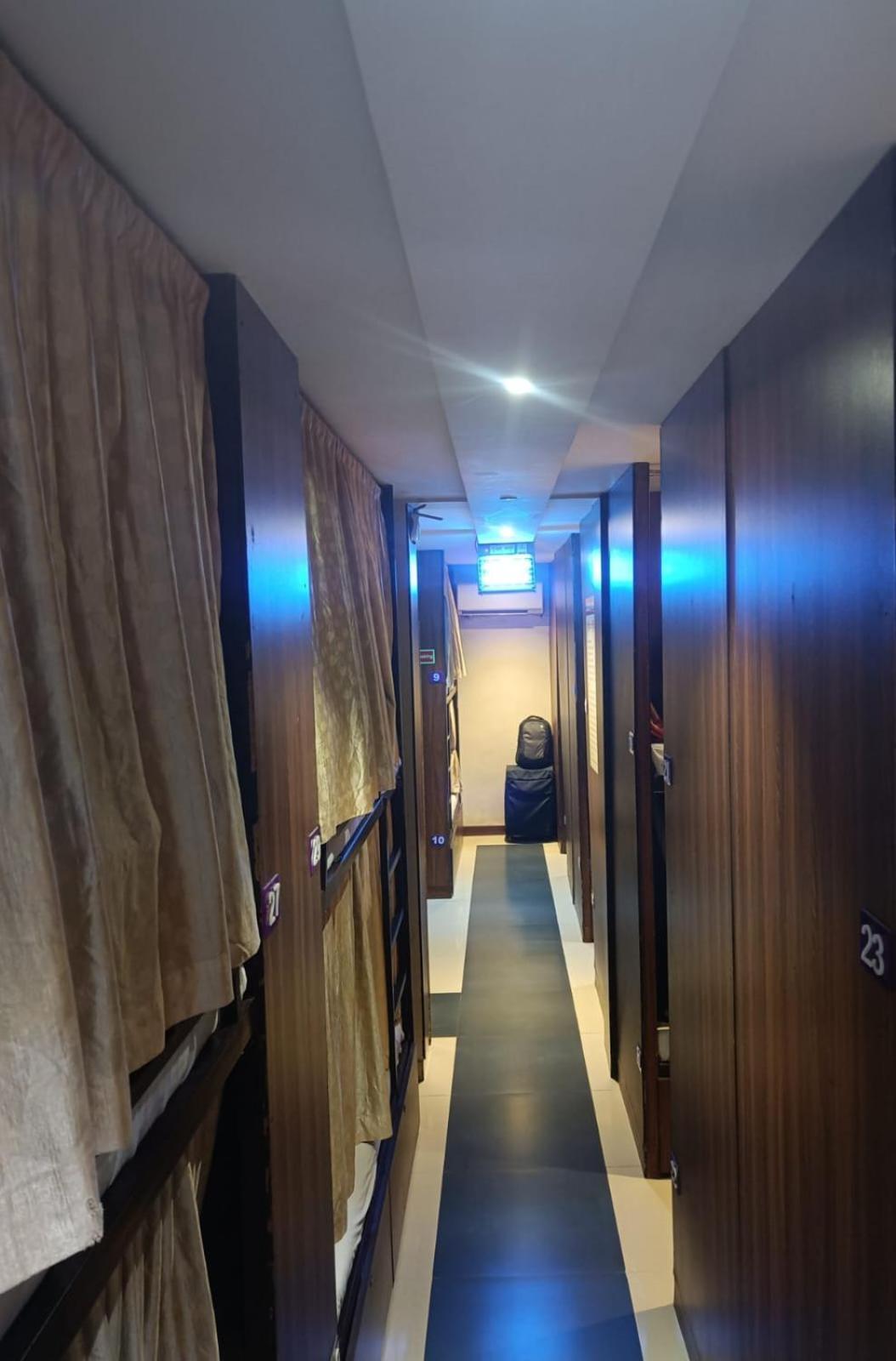 Almas Dormitory 24 Hours Aircondition Mumbai Exterior photo