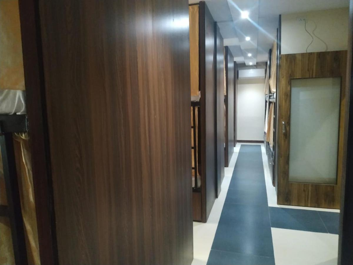 Almas Dormitory 24 Hours Aircondition Mumbai Exterior photo